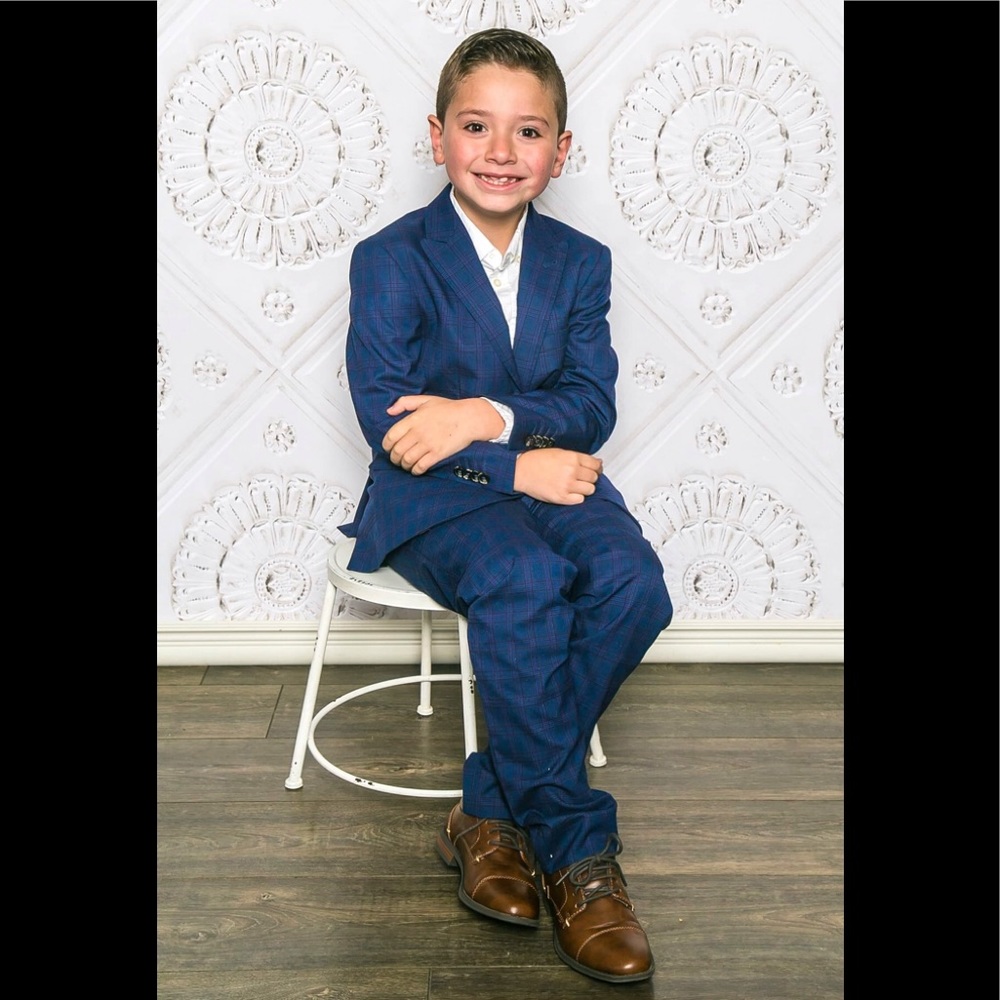 Boys Suit Size 8 Jacket & Pants Blue Red Pinstripe Holiday.